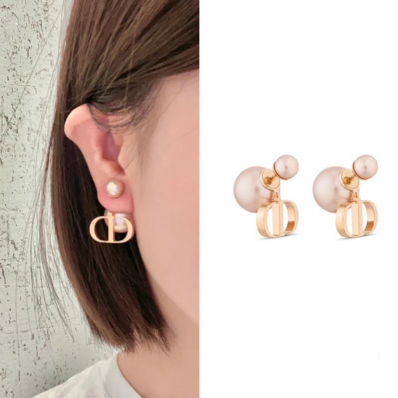 chr1st1an D10r earrings